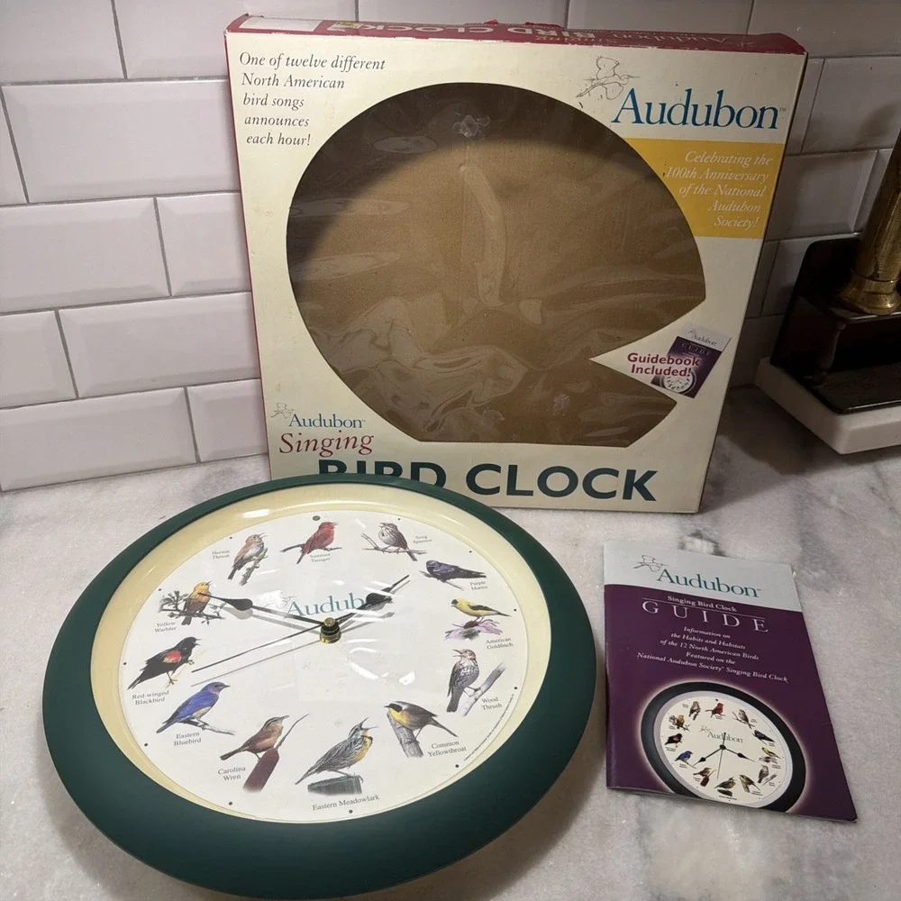 National Audubon Society Quartz Singing Bird Wall Clock Green Frame NIB OLA008